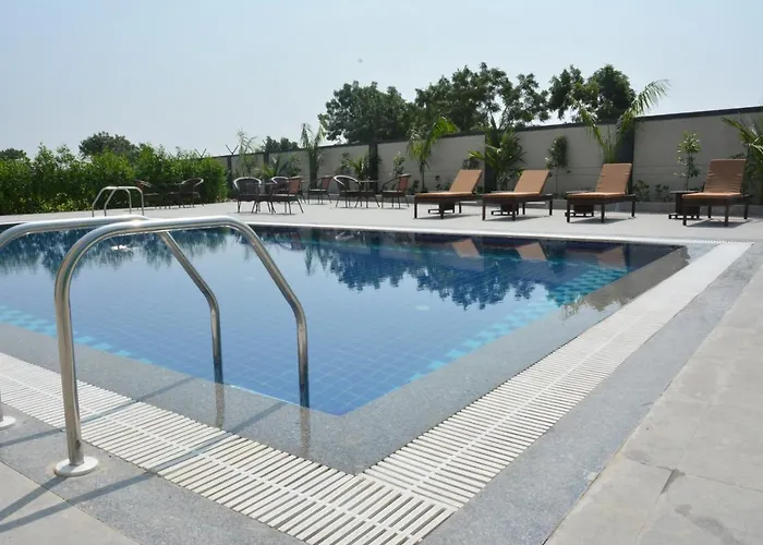 Treehouse Morina, Vithalapur